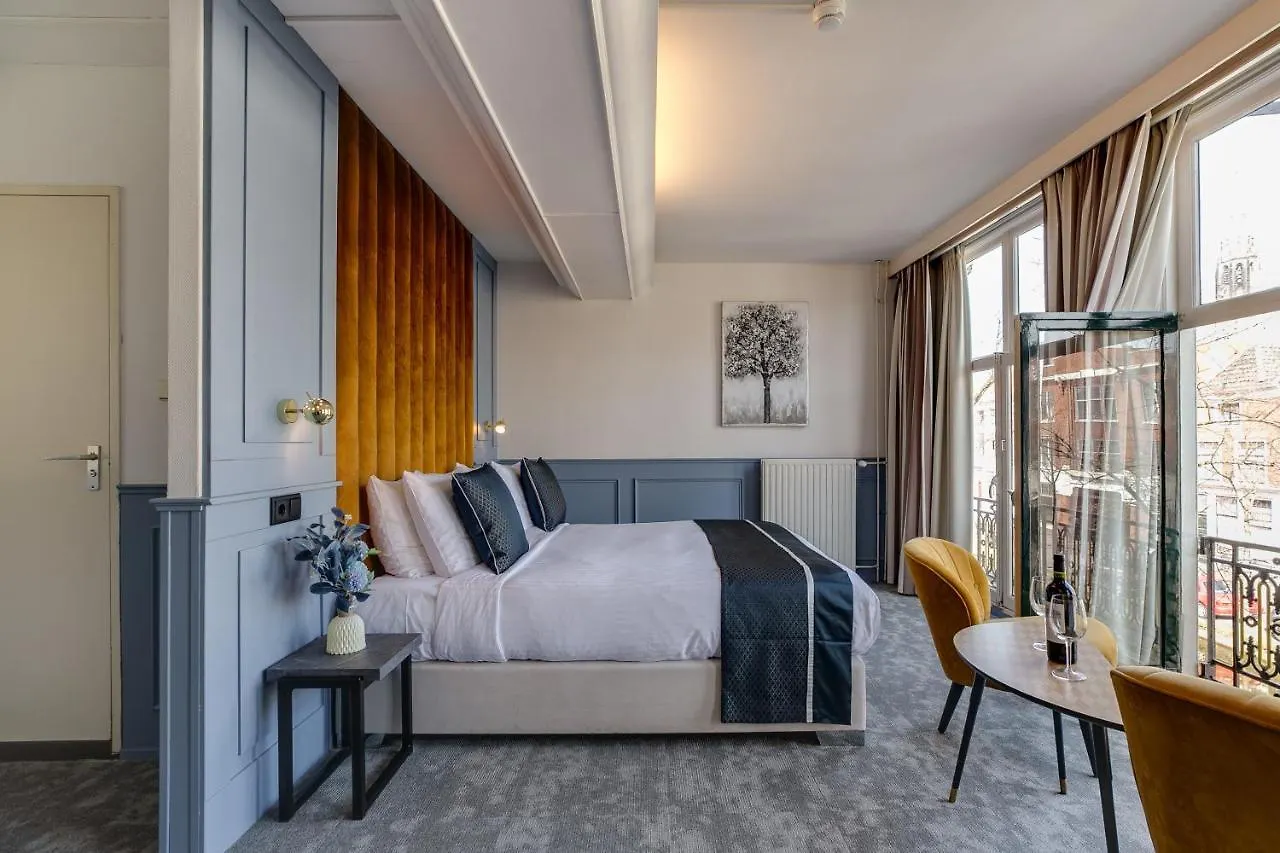 Hotel Royal Bridges Delft 4*,