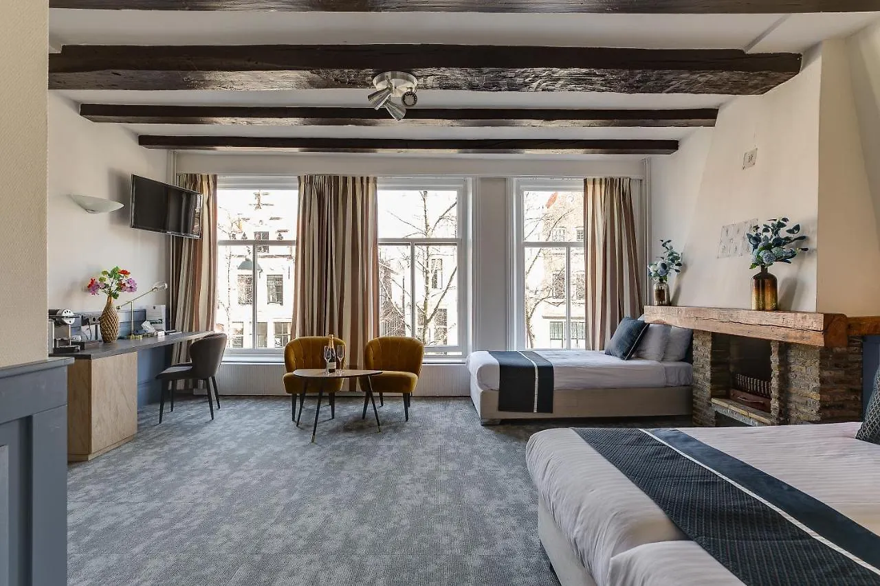 Hotel Royal Bridges Delft 4*,